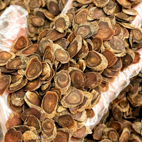 Червоний женьшень слайсами